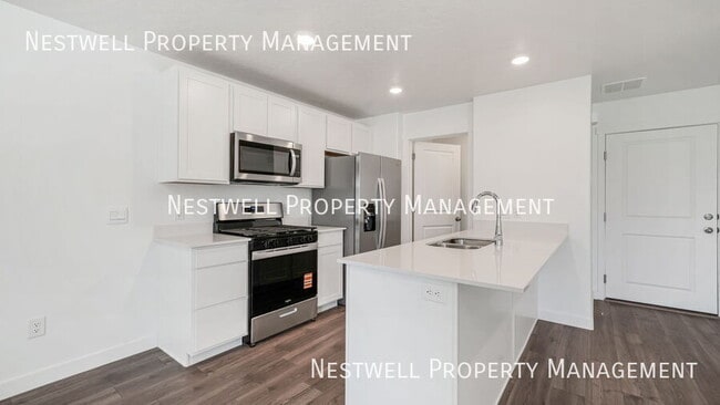 Building Photo - 116 N Kelp Ln