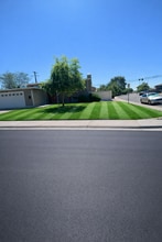 Building Photo - 1121 E Concorda Dr