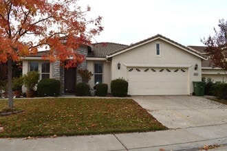 Building Photo - 4910 Percheron Dr