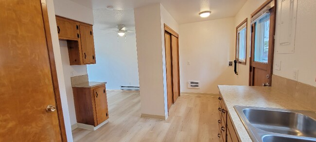 Foto del edificio - 700 E 22nd St