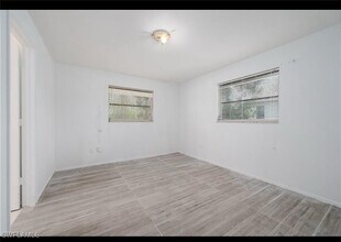 Building Photo - 212 Grant Ave