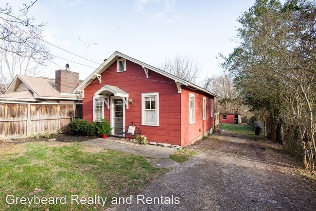 Foto del edificio - 2 br, 1 bath House - 1008 Montreat Rd