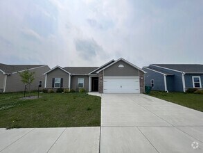 Building Photo - 1071 KINGRAIL Dr