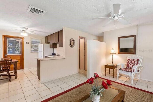 Foto del edificio - 4638 Sloan Ave