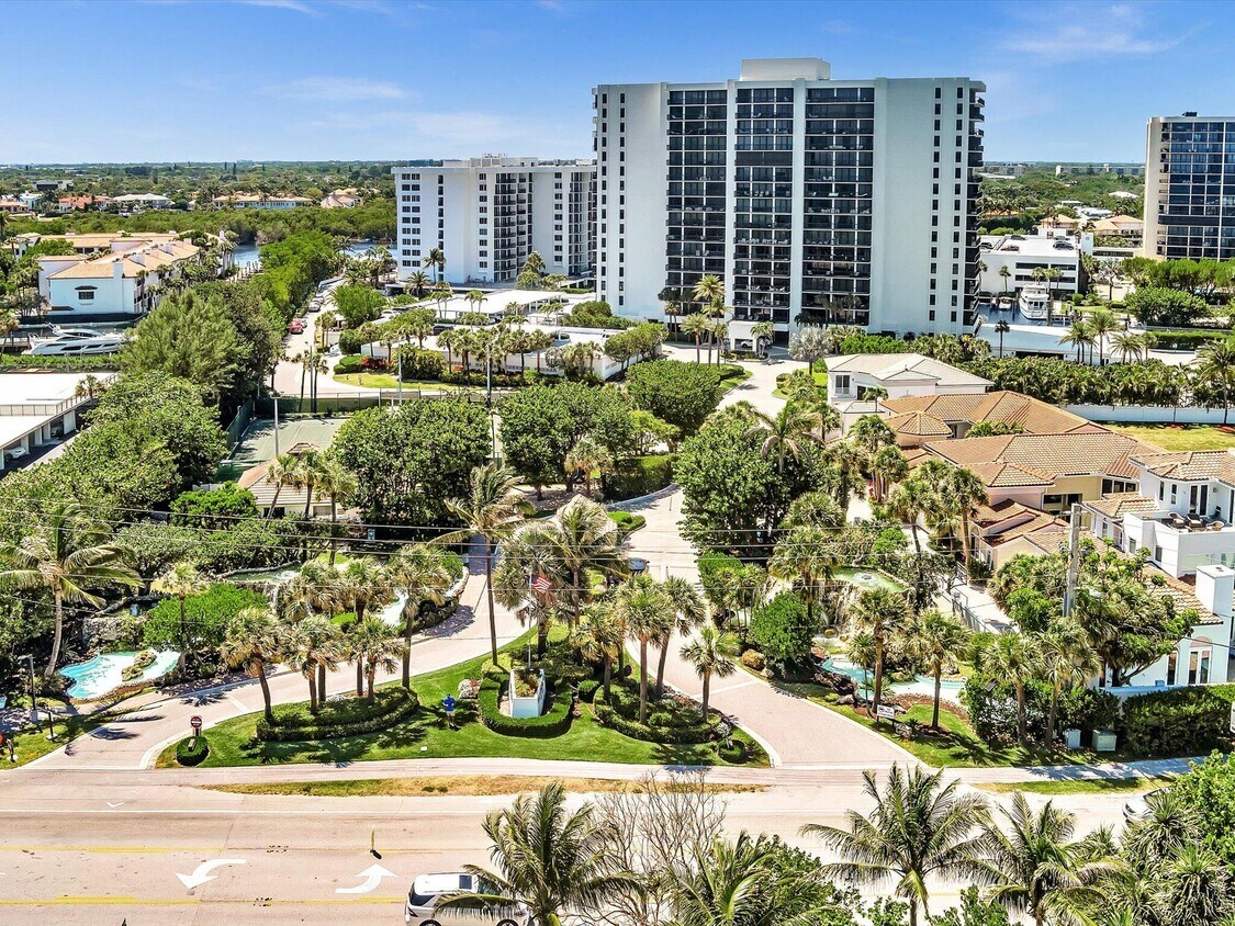 Primary Photo - 4600 S Ocean Blvd
