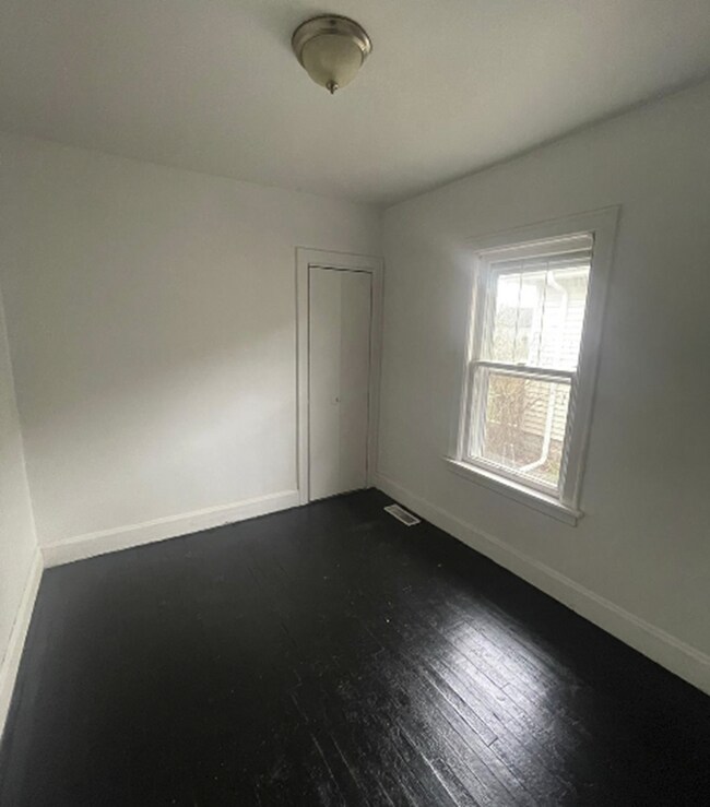 Foto del edificio - 1733 Kansas Ave