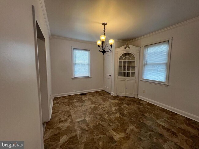 Foto del edificio - 2900 Cornwall Rd