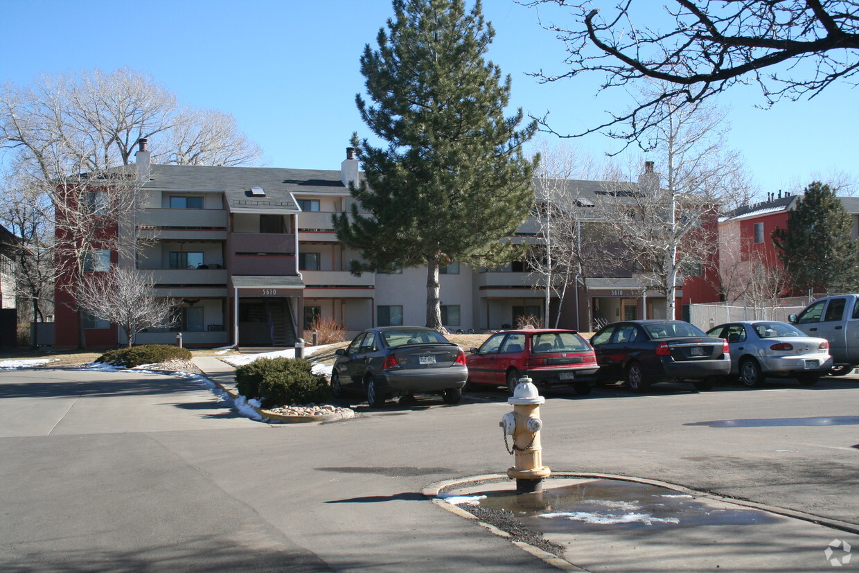 Primary Photo - Fairways Apartments