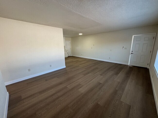 Foto del edificio - Fully Renovated 3BD/1.5BA House | Eucalyptus Ave, Moreno Valley