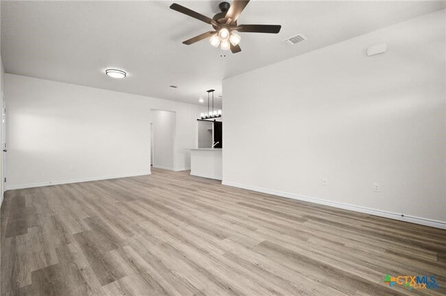 Building Photo - 126 Leon Ln