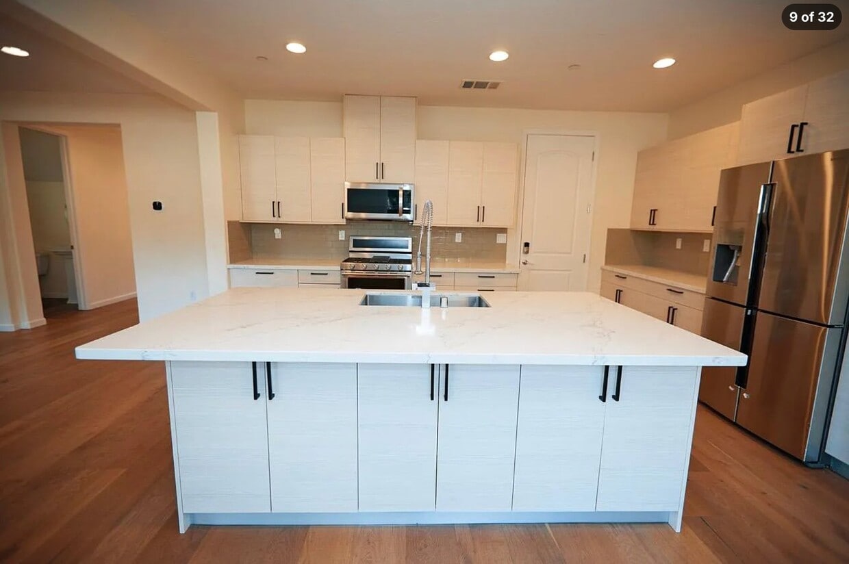 Building Photo - 4714 Tina Speciale Dr