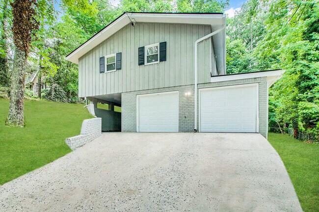 Building Photo - 6395 El Caudillo Ct