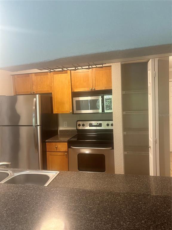 Foto del edificio - 10100 Sailwinds Blvd N