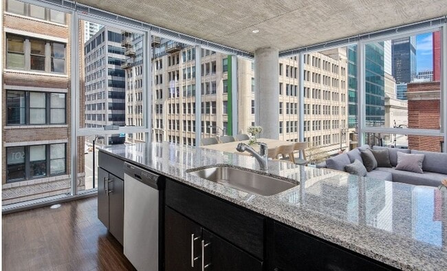 Foto del edificio - 601 W Jackson Blvd