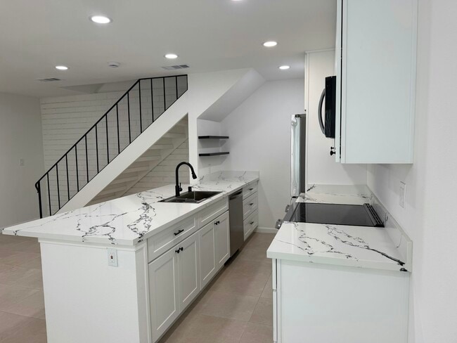 Foto del edificio - 5544 Keoncrest Cir