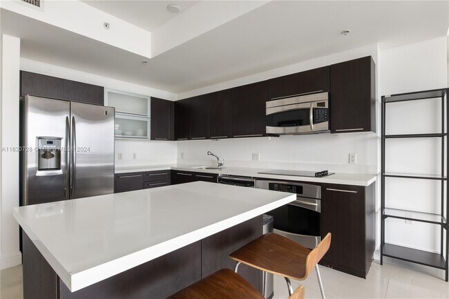 Foto del edificio - 90 SW 3rd St