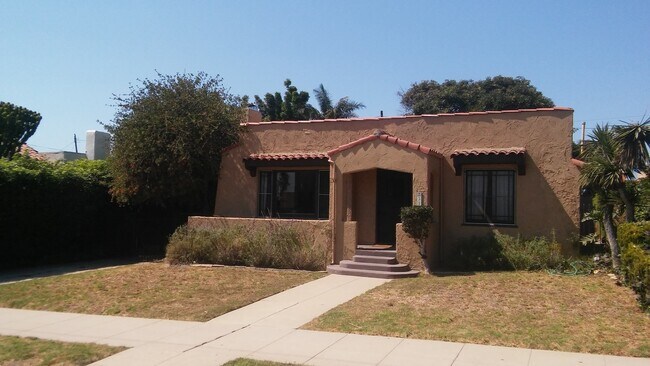 Building Photo - Showing On Tuesday 12/12/23 3:30PM-4:00PM