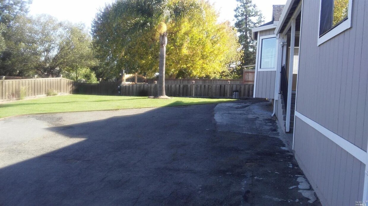 Foto principal - 1020 Stony Glen Ln
