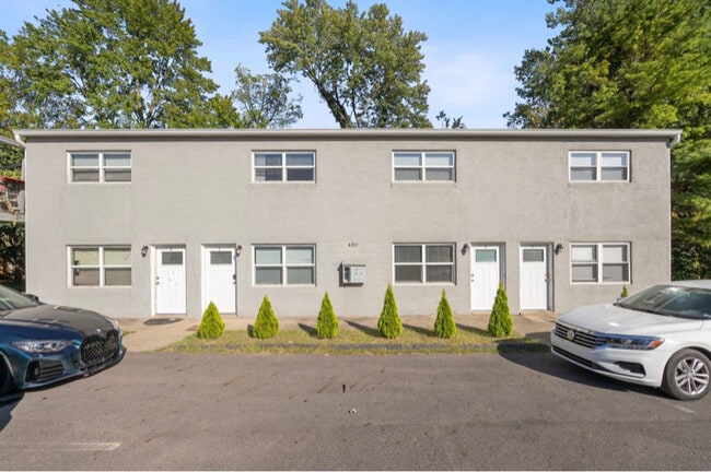 Building Photo - 482 E Norwich Ave