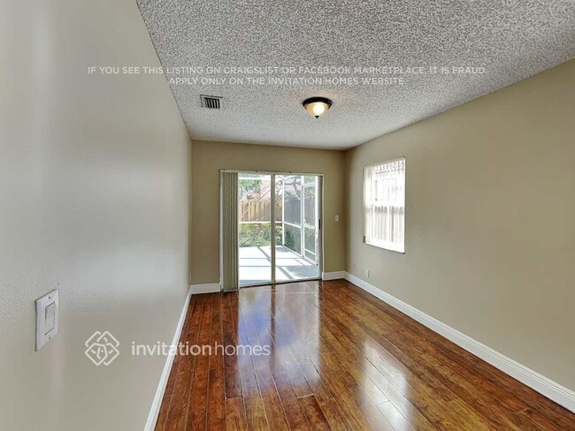 Foto del edificio - 3042 San Carlos Dr