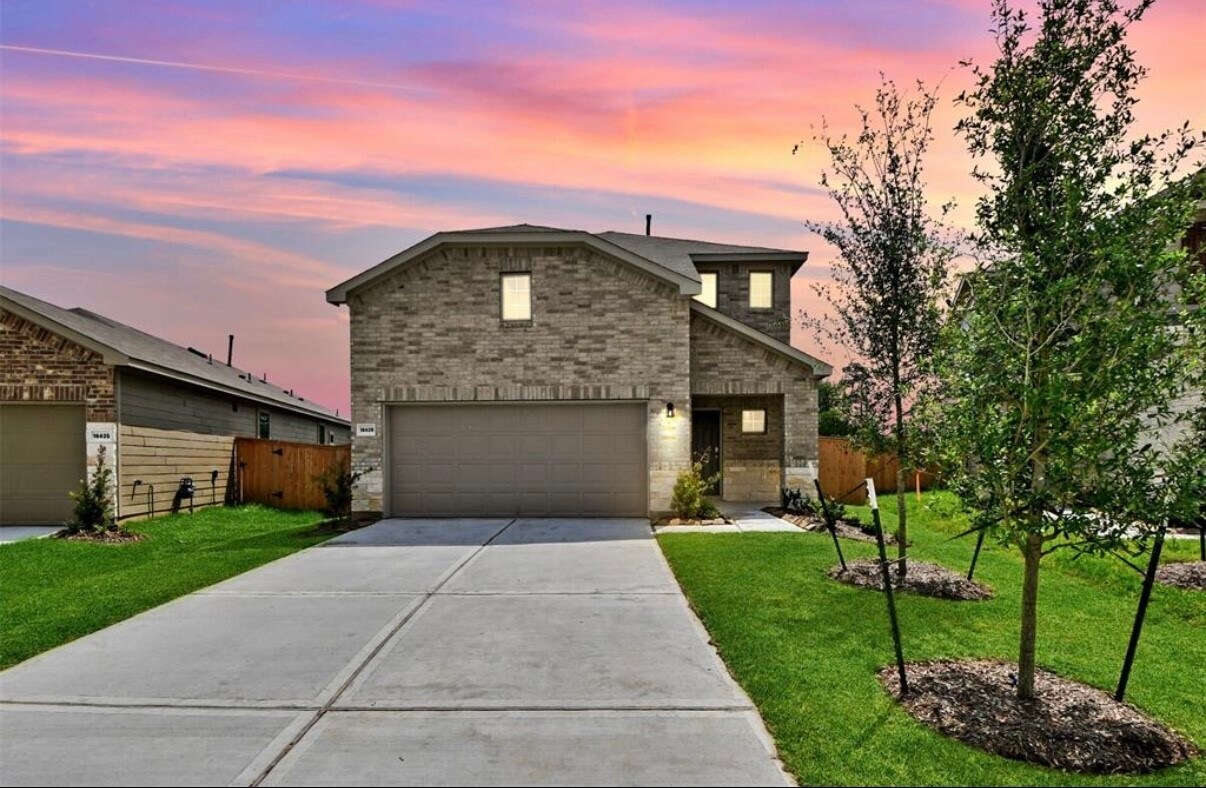 Primary Photo - 16439 Big Hickory Dr