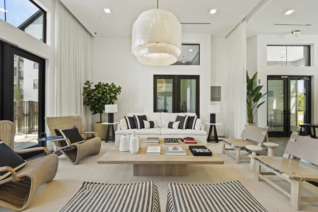 Building Photo - Azalea Luxury Apartments