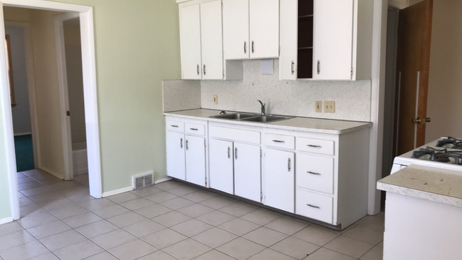 Foto del edificio - 20707 Westport Ave