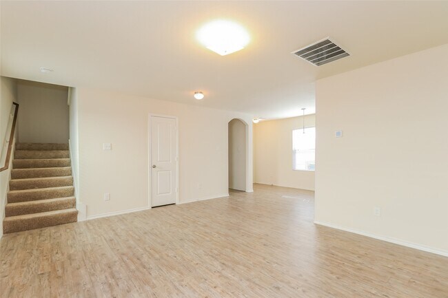 Foto del edificio - 13911 Westfield Dr