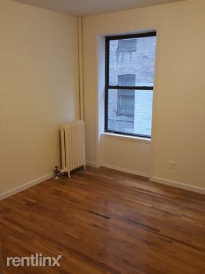 Building Photo - 72 Pinehurst Ave