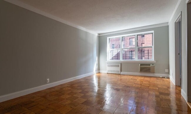 Foto del edificio - 83-33 118th St