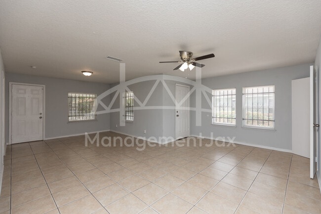 Building Photo - 1610 W 33rd St