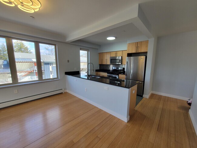 Building Photo - 7 Granite Ln