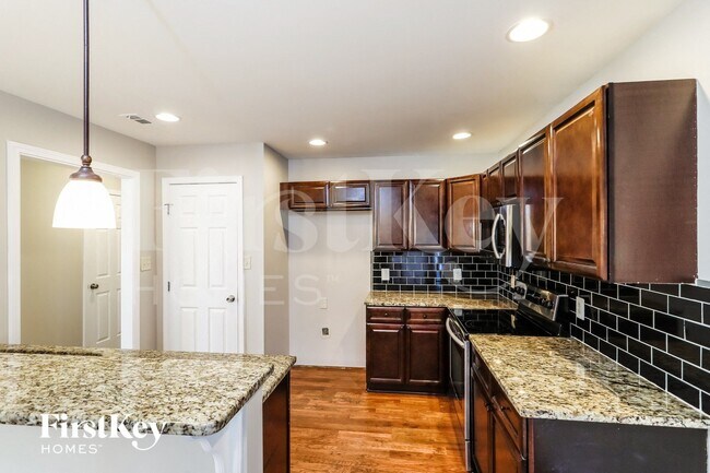 Foto del edificio - 66 Clifton Dr