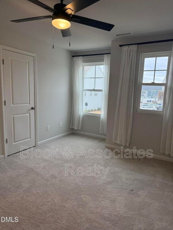 Building Photo - 5807 Humanity Ln