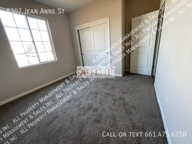 Foto del edificio - 8307 Jean Anne St
