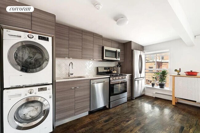 Foto del edificio - 275 Vanderbilt Ave