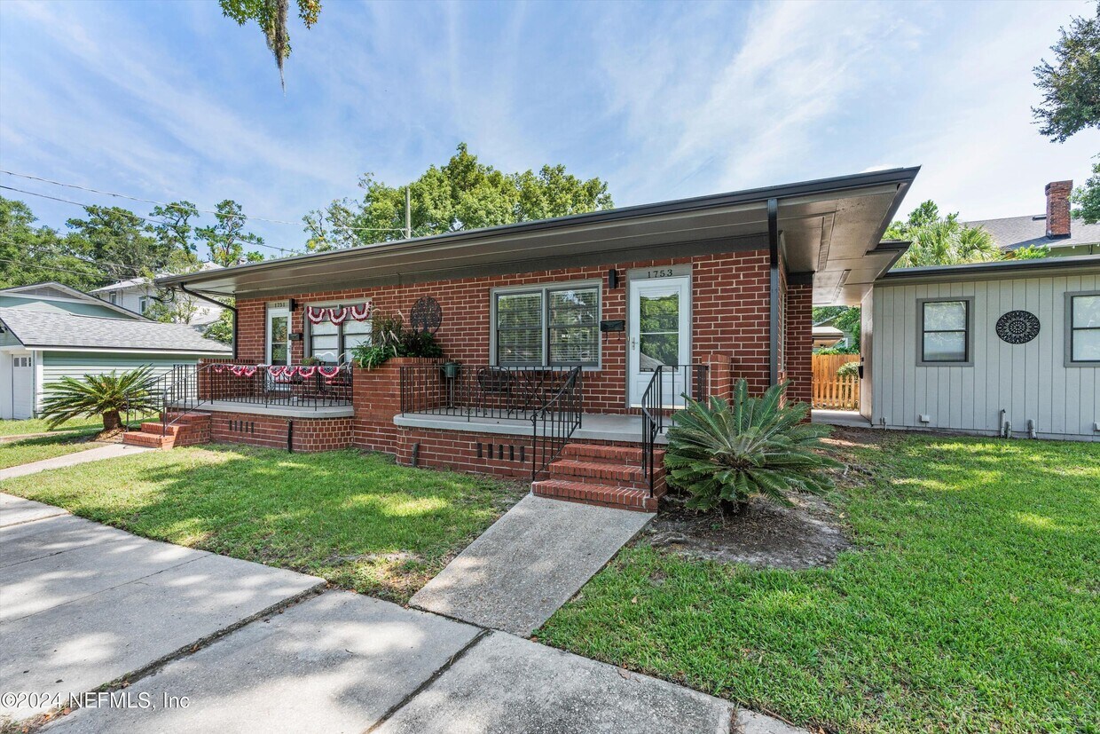 Primary Photo - 1751 Dancy St