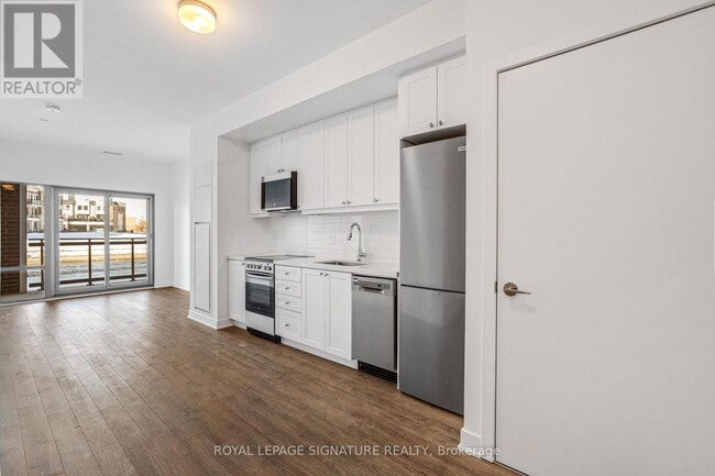 Building Photo - 51 Clarington Blvd