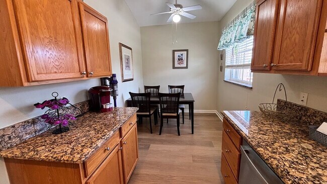 Foto del edificio - 9306 Wentworth Ln
