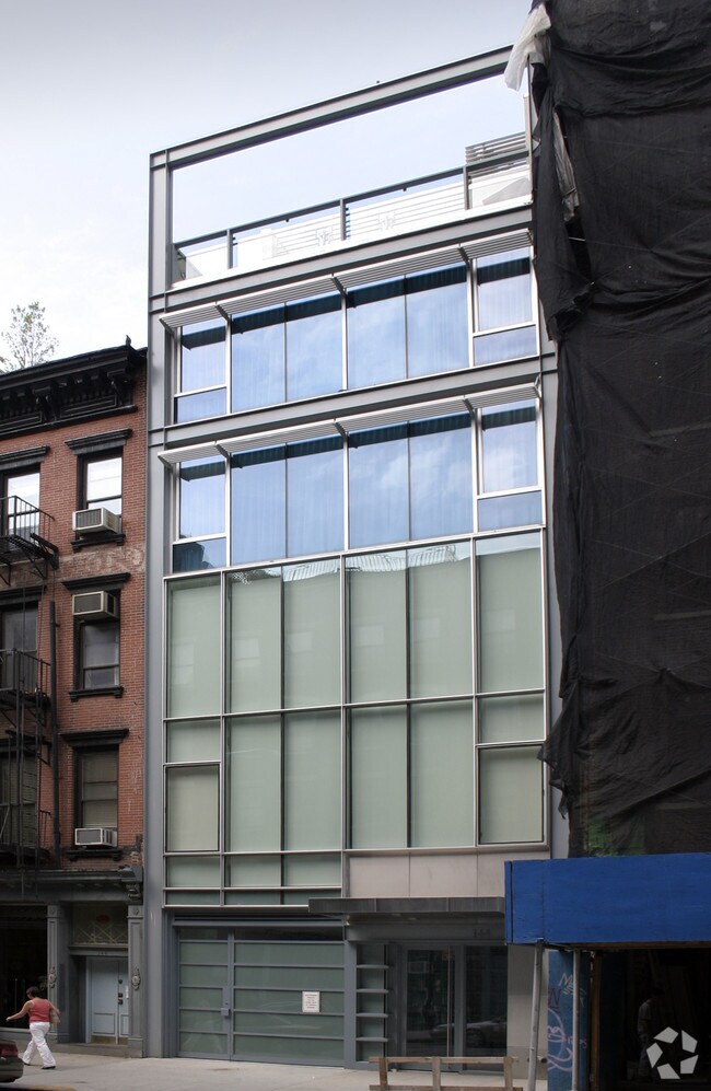 Foto del edificio - 144 Reade St