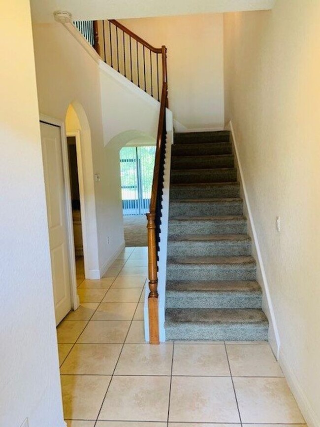 Building Photo - Townhome in La Fortuna, Kissimmee