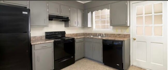 Building Photo - 632 E 33rd St