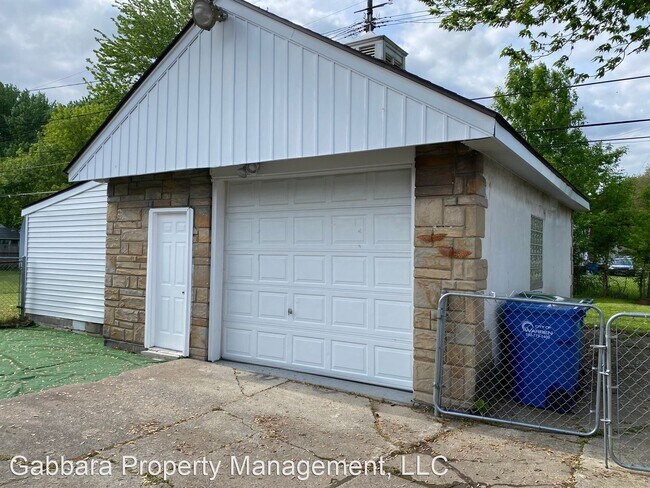 Building Photo - 2 br, 1 bath House - 14903 Chesterfield