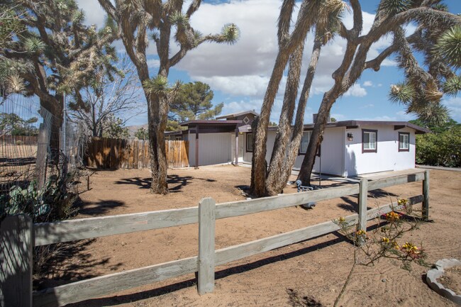 Building Photo - 7638 Elk Trail