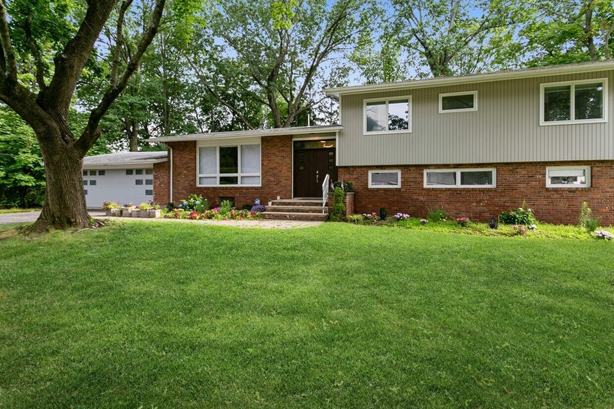 2 Monument Pl, Cresskill, NJ 07626 House Rental in Cresskill, NJ