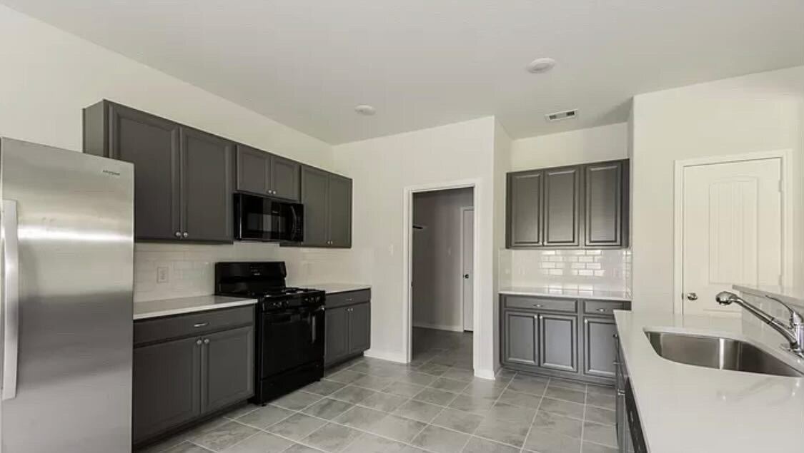 6627 Blimp Base Blvd, Hitchcock, TX 77563 House for Rent in Hitchcock