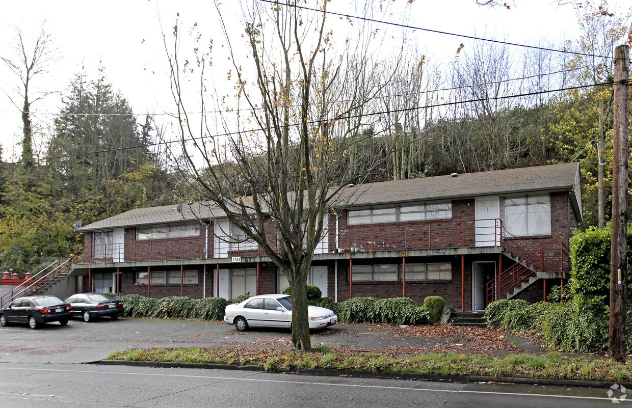 Building Photo - 1755 15th Ave S