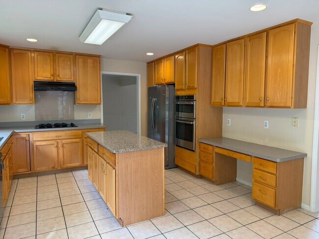 Foto del edificio - 7782 Watford Dr