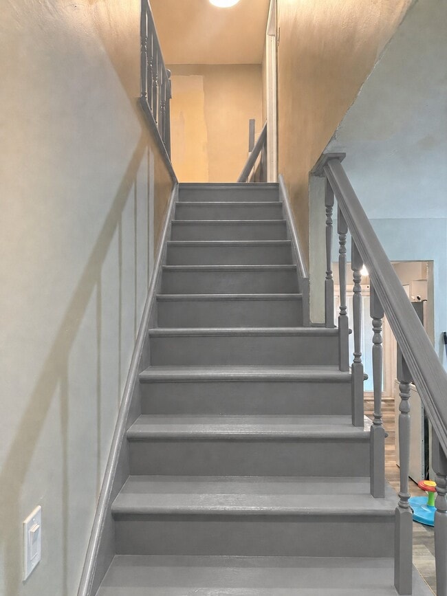 Building Photo - 217 S Orchard Dr