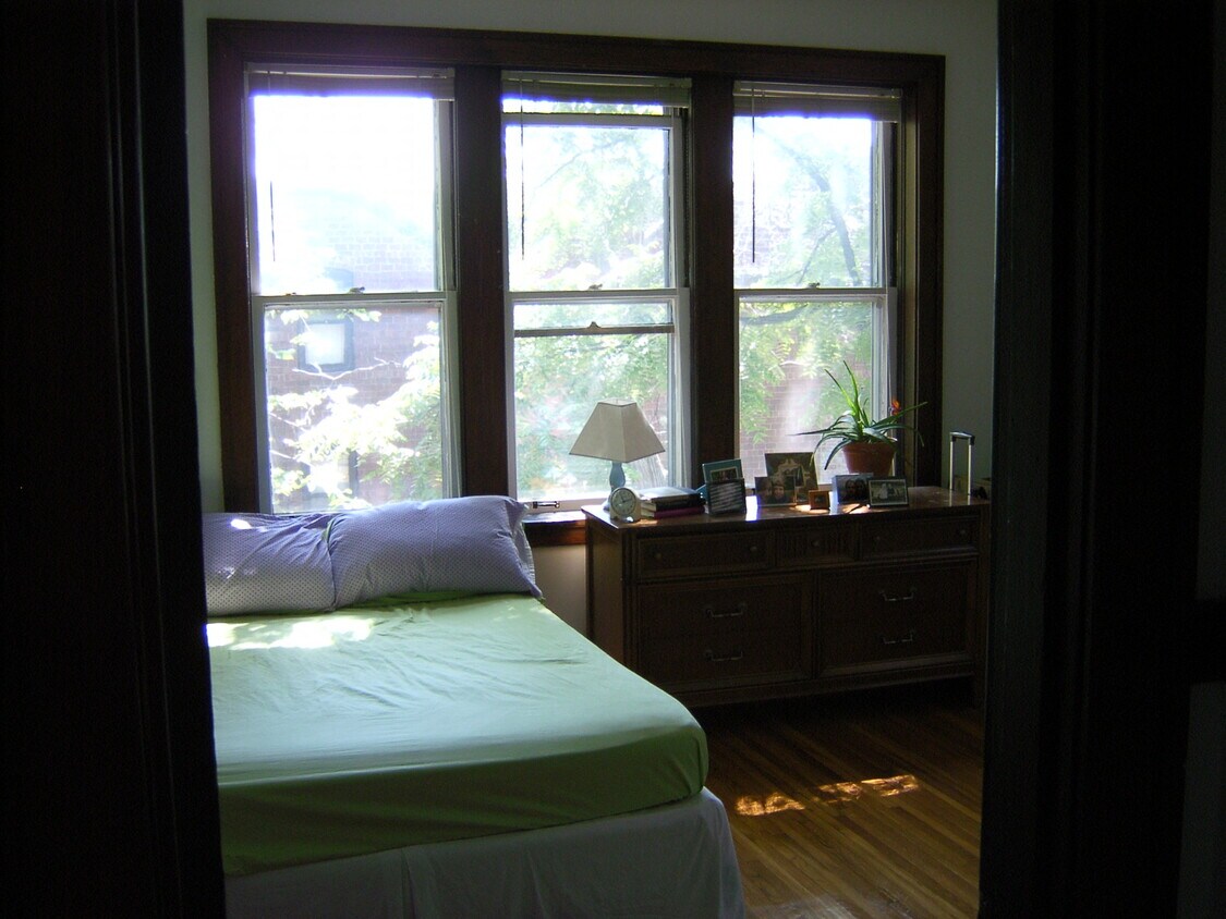 2516 Bellevue Ave Unit a, Maplewood, MO 63143 Apartments 2516